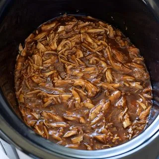 Slow Cooker BBQ Pulled Chicken