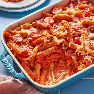 Creamy Pasta Bake with Cherry Tomatoes and Basil