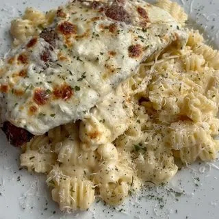 Alfredo Chicken Parmesan Pasta