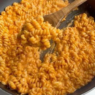 Pink Sauce Mac & Cheese