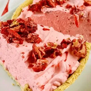Strawberry Pie with Graham Cracker Crust