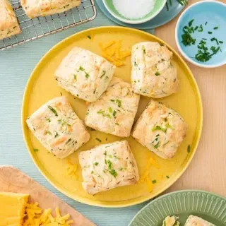 Spinach Cheddar Chive Scones