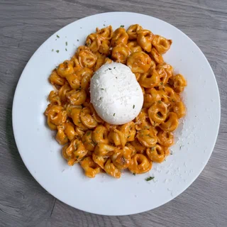 Copycat Carbone Pasta with Tortellini & Burrata