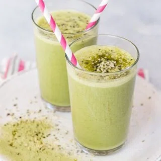 Matcha Vanilla Date Smoothie
