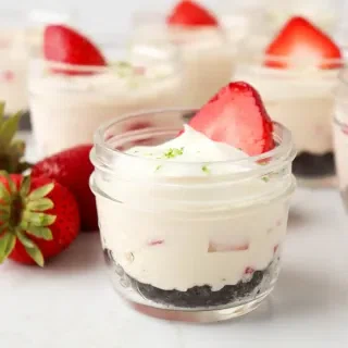 Strawberry Cheesecakes in a Jar