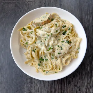 Creamy Chicken Fettuccine Alfredo