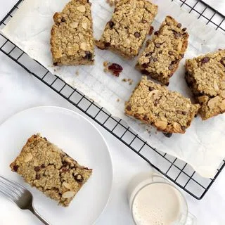 Dairy-Free Baked Oatmeal Bars