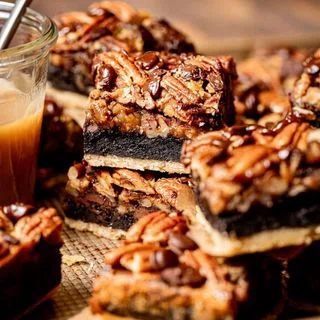 Turtle Pecan Pie Brownies