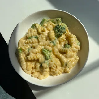 Broccoli Cheddar Mac & Cheese