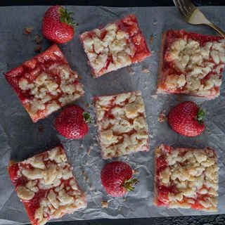 Strawberry Crumble Bars