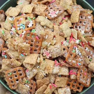 Gingerbread Muddy Buddies with Molasses and Ginger