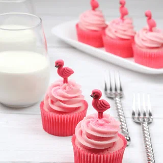 Strawberries and Cream Cupcakes