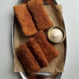 Crispy Chicken Fajita Bread Rolls