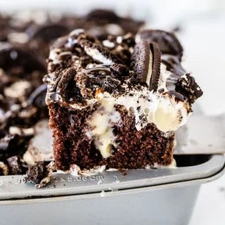 Oreo Poke Cake