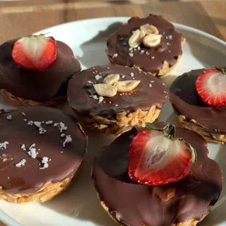 Peanut Butter & Jelly Oat Cups