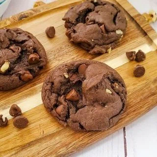 Double Chocolate Chip and Walnut Cookies