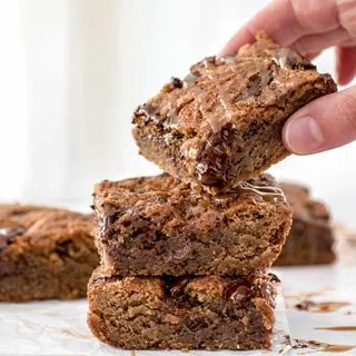 Caramel Swirled Brown Butter Chocolate Chunk Blondies