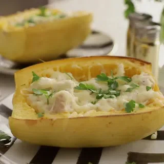 Chicken Alfredo Stuffed Spaghetti Squash