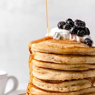 Ultra Fluffy Buttermilk Pancakes