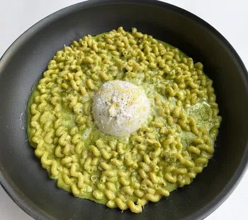 Creamy Pesto Burrata Pasta