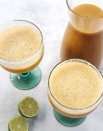 Fresh Peach Margaritas