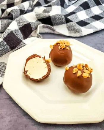 Toffee Cheesecake Bites