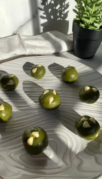 Matcha Energy Balls