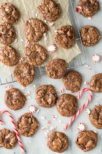 Peppermint Brookies (Brownie Cookies)