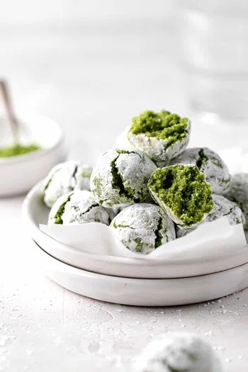 Matcha Amaretti Cookies