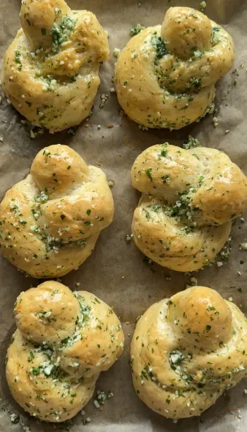  Giant Garlic Knots with Garlic-Herb Butter