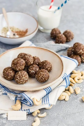 Date Nut Bites