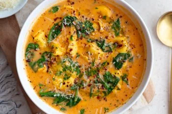 Easy Creamy Tortellini Soup
