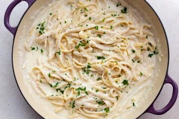 Easy Creamy Homemade Alfredo Sauce