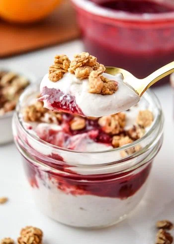 Cinnamon Orange Cranberry Yogurt Parfaits