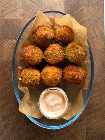 Crispy Cheesy Potato Croquettes with Sriracha Mayo