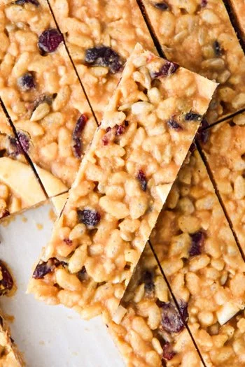 Peanut Butter Rice Krispie Breakfast Bars