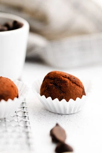 Amaretto Chocolate Truffles