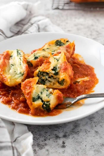 Spinach and Ricotta Stuffed Shells