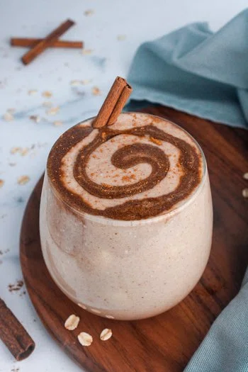 Cinnamon Roll Smoothie
