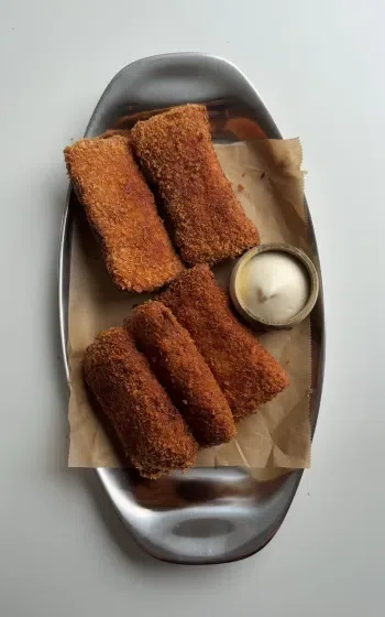 Crispy Chicken Fajita Bread Rolls