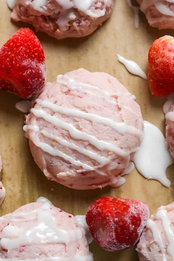 Strawberry Cookies