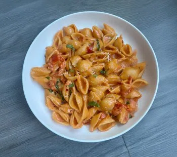 Tomato Basil Vodka Shells
