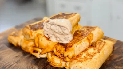 High Protein Cheesy Beef & Salsa Verde Burrito Meal Prep