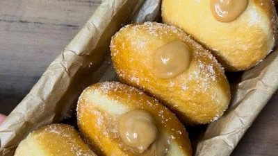 Caramel Bomboloni