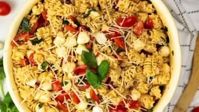 Caprese Balsamic Pasta Salad