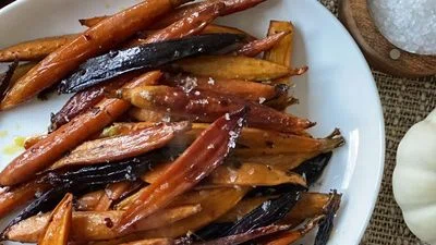 Maple-Glazed Rainbow Carrots