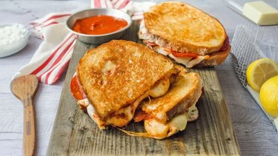 Oven-Baked Pizza Grilled Cheese Sandwiche