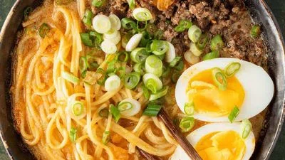 20 Minutes Miso Ramen With Ground Beef