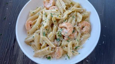 Garlic Cream Pasta with Shrimp