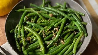 10-Minute Garlicky Green Beans